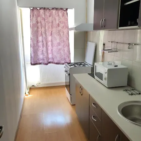 Central Studio Mall Apartment